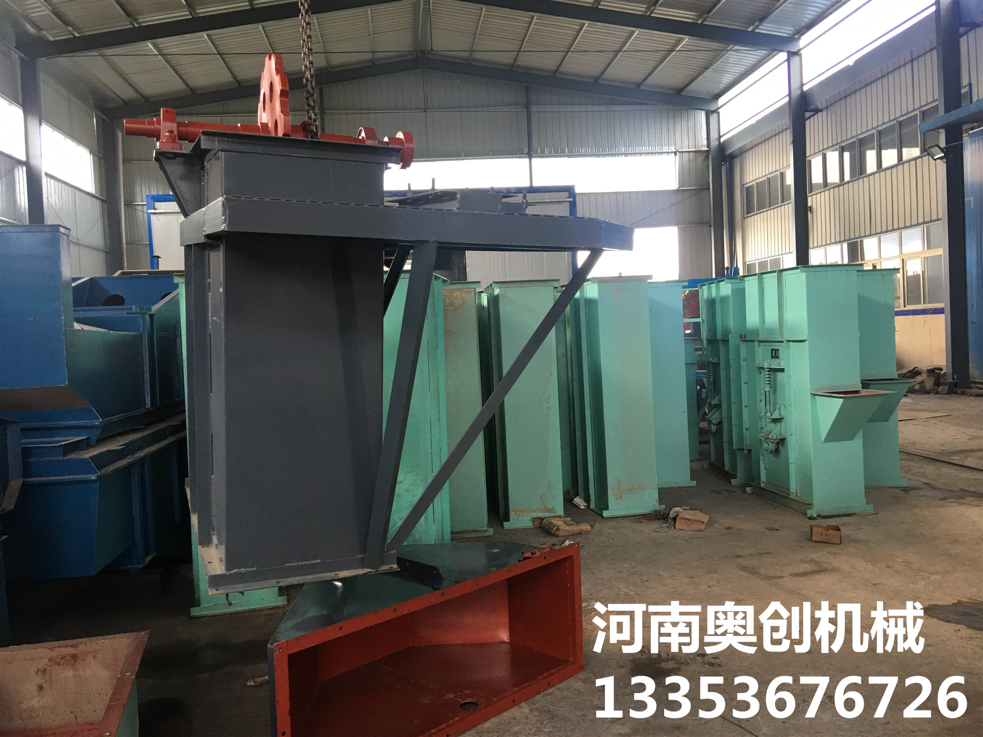 NE板鏈斗式提升機裝車發(fā)貨 NE板鏈斗式提升機裝車發(fā)貨