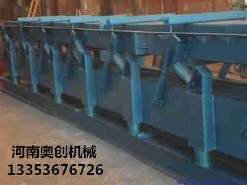 水泥熟料振動輸送機(jī) 水泥熟料振動輸送機(jī)
