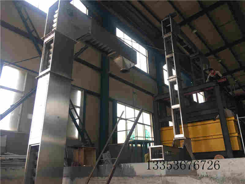 304材質(zhì)翻斗機(jī) 304材質(zhì)翻斗機(jī)