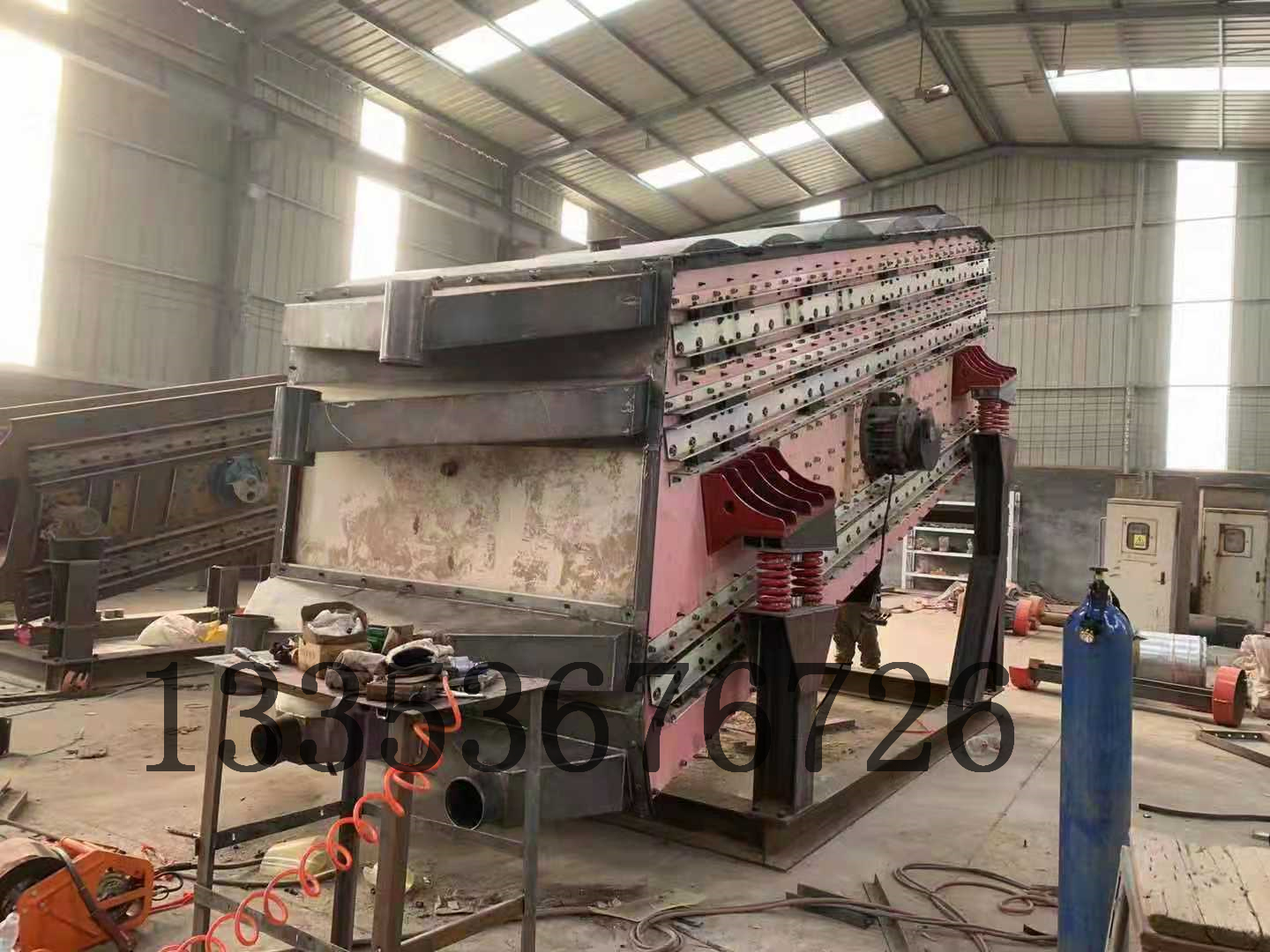 硅石粉大型弛張振動篩 硅石粉大型弛張振動篩
