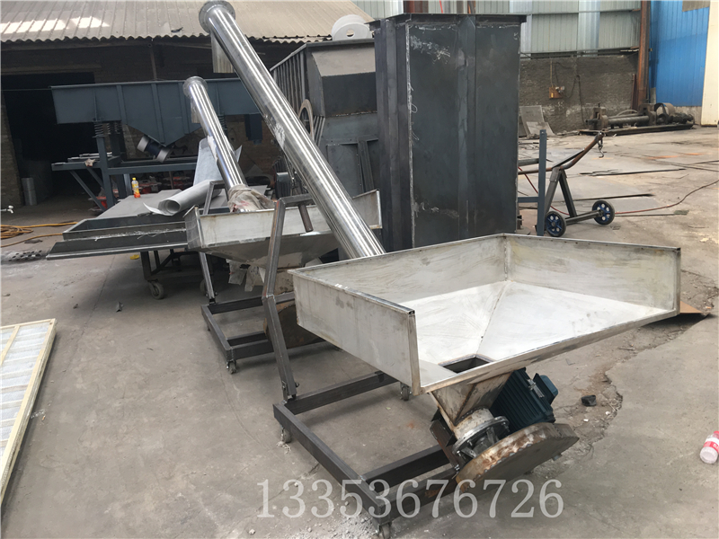 水平型不銹鋼螺旋輸送機(jī)與垂直型不銹鋼螺旋輸送機(jī)的功能對(duì)比2 水平型不銹鋼螺旋輸送機(jī)與垂直型不銹鋼螺旋輸送機(jī)的功能對(duì)比2